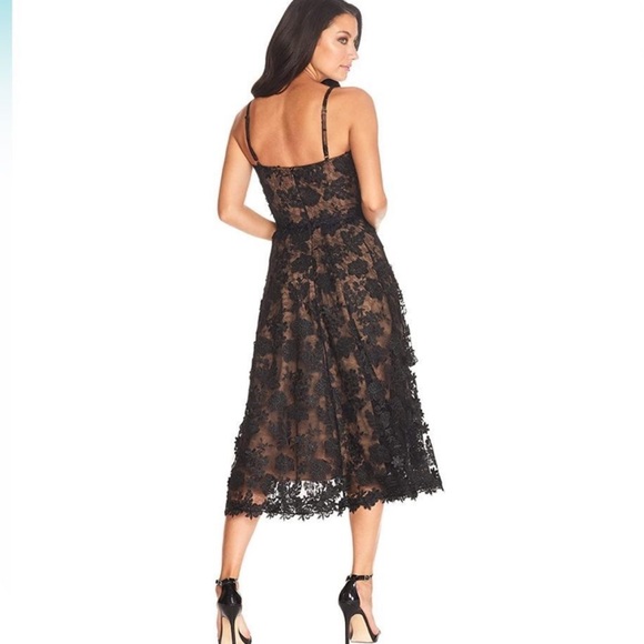 Dress the Population Women's Tahani Plunge
Neckline Fit and Flare Midi Dress - Picture 3 of 11